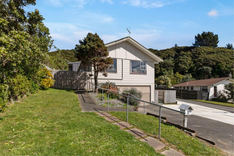 16 LONGITUDE Place, Whitby, Porirua - Carousel 17