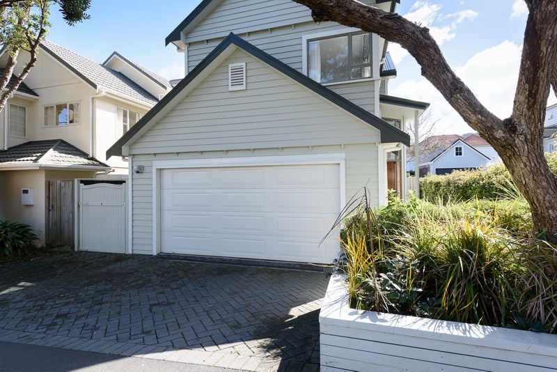 22B Everest Street, Khandallah, Wellington - Carousel 2