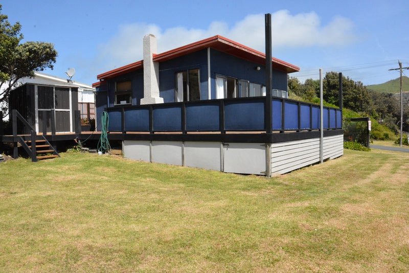 5 Tokopapa Street, Mokau, Mōkau - Carousel 2