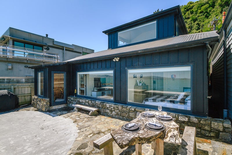 604 Marine Drive, Days Bay, Lower Hutt - Carousel 2