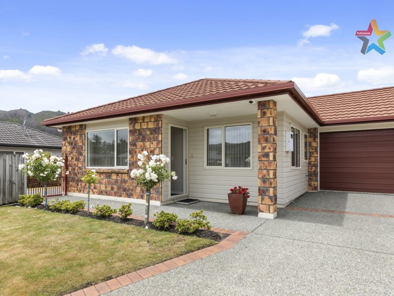 38 Woodland Mews, Wainuiomata, Lower Hutt - Carousel 1