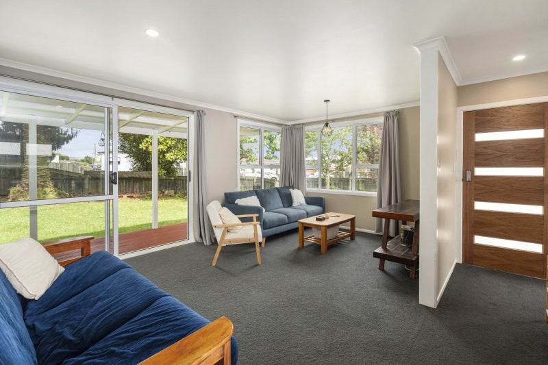 1 McIntyre Avenue, Whakarewarewa, Rotorua - Carousel 2