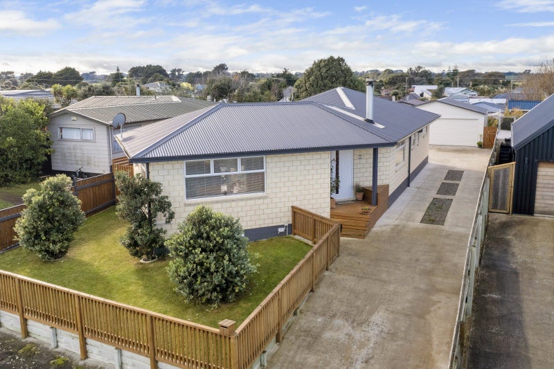 98 Matai Street, Castlecliff, Whanganui - Carousel 1