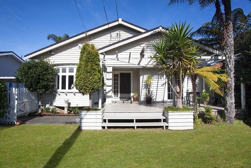 22A Selwyn Road, Epsom, Auckland - Carousel 1