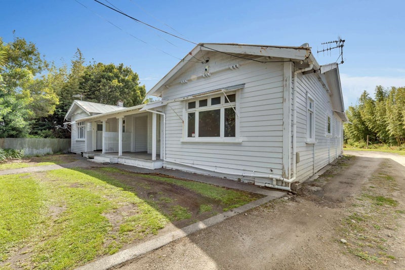 8 Gurr Place, Aramoho, Whanganui - Carousel 1