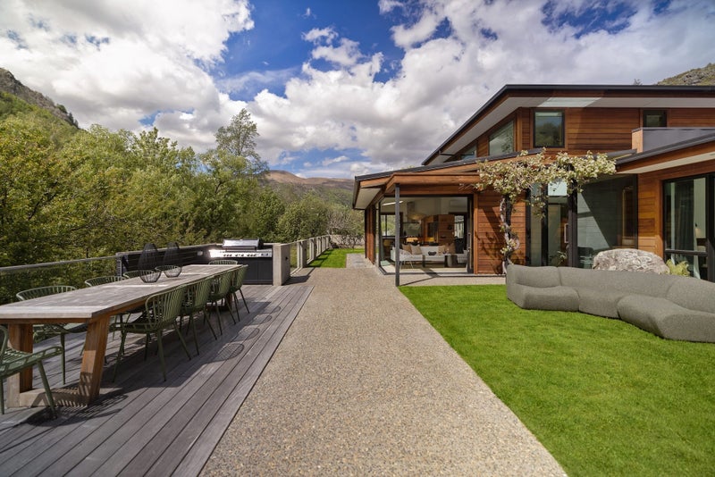 55 Manse Road, Arrowtown, Arrowtown - Carousel 1