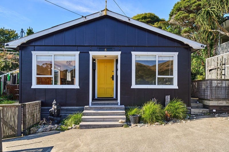 5 Takutai Road, Pukerua Bay, Porirua - Carousel 1