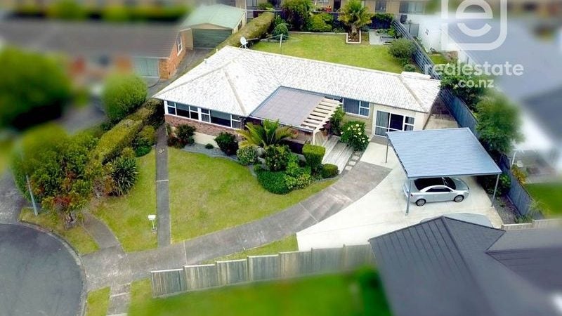 13 Quibray Place, Botany Downs, Auckland - Carousel 1