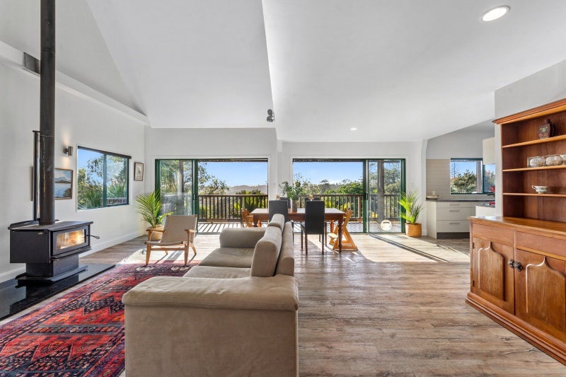 200 Tawa Road, Kumeū - Carousel 2