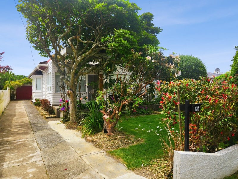 35 Ropata Crescent, Boulcott, Lower Hutt - Carousel 18