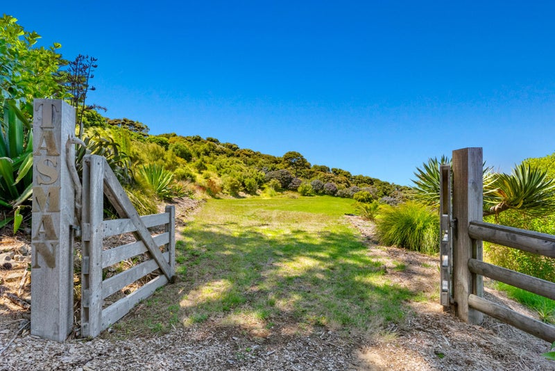 789 Wilson Road, South Head - Carousel 50