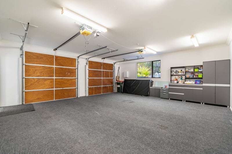 1 Young Nicks Lane, Whitby, Porirua, Wellington - Carousel 50