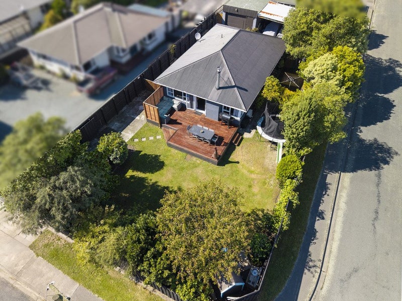 17 Woodend Road, Woodend, Woodend - Carousel 15