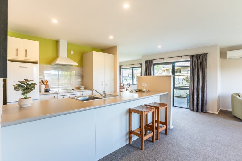 5/3 Georgia Grove, Paraparaumu, Paraparaumu - Carousel 2