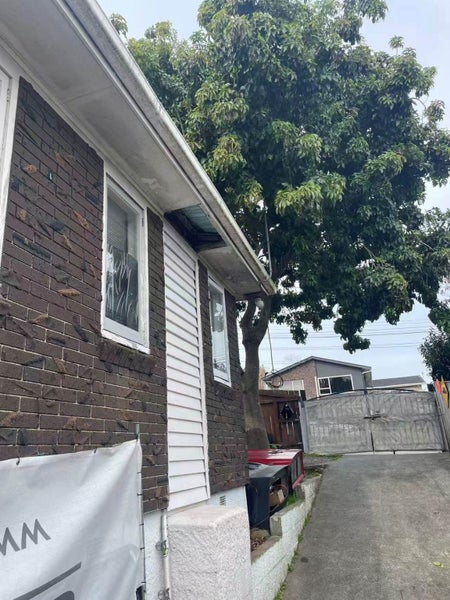 19 Sherwood Avenue, Te Atatu South, Auckland - Carousel 6