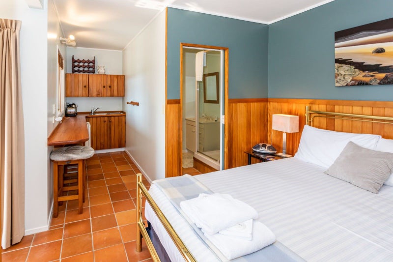 2480 Wyuna Bay Road, Wyuna Bay, Coromandel - Carousel 26