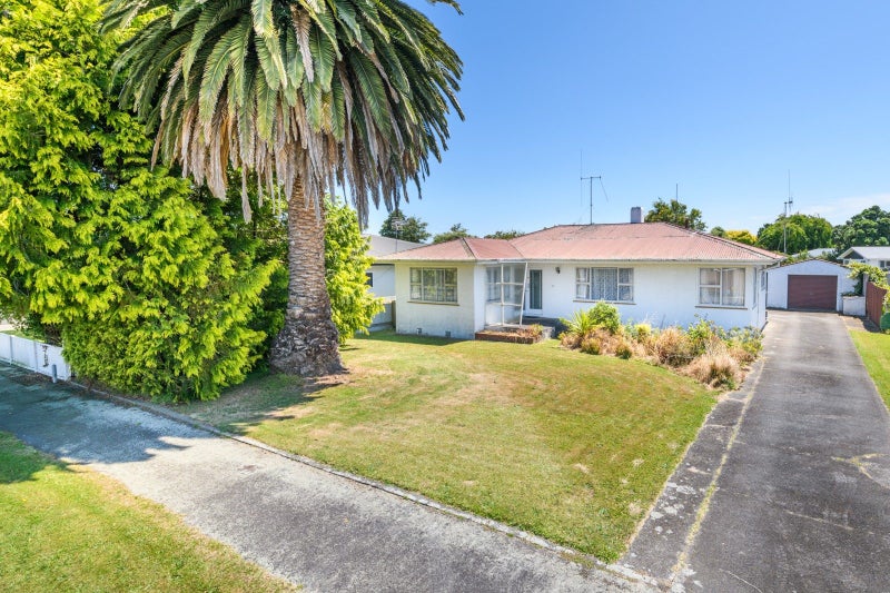 5 Belvedere Crescent, Takaro, Palmerston North - Carousel 1