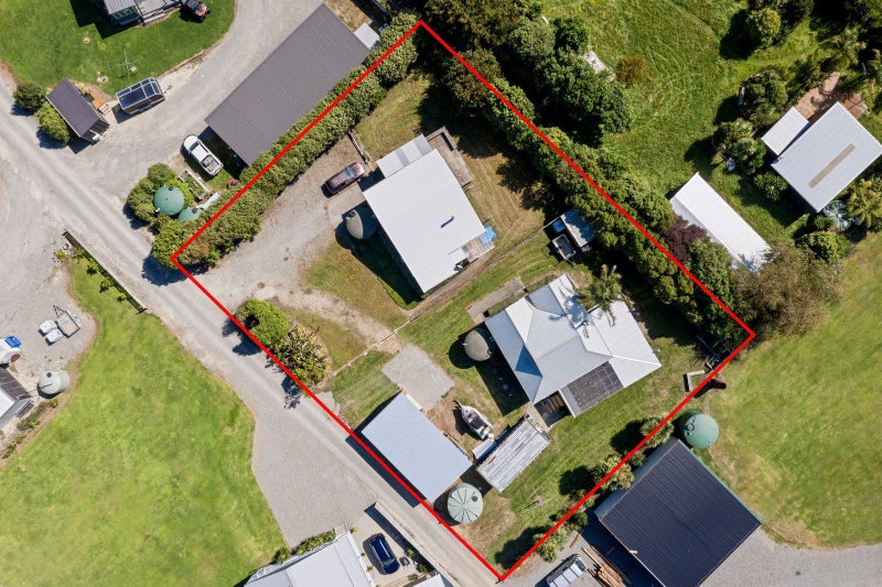 22A Rangiuia Road, Tolaga Bay - Carousel 25