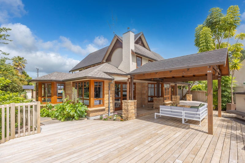 1102 River Road, Flagstaff, Hamilton - Carousel 1