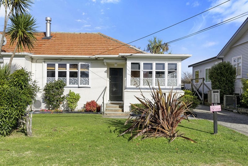 17 Kingston Street, Boulcott, Lower Hutt - Carousel 1