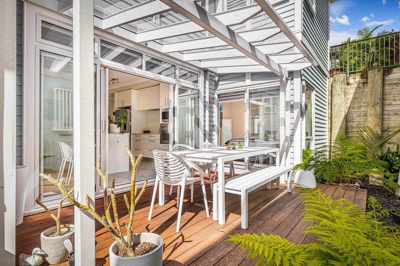 4 Plantation Terrace, Orewa, Orewa - Carousel 1