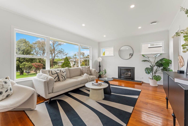 19 Halberg Street, Glenfield, Auckland - Carousel 1