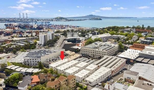 7E/8 Farnham Street, Parnell, Auckland - Carousel 1