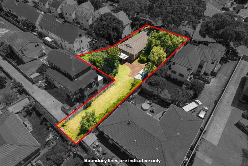 1 Raurenga Avenue, Royal Oak, Auckland - Carousel 2