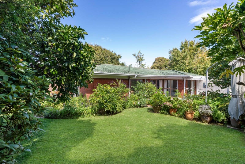 Property Valuation for 29 Himalaya Drive, Half Moon Bay, Auckland