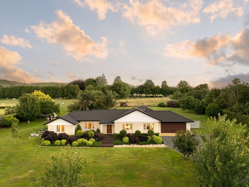 8 Judge Road, Rotoorangi, Te Awamutu - Carousel 1