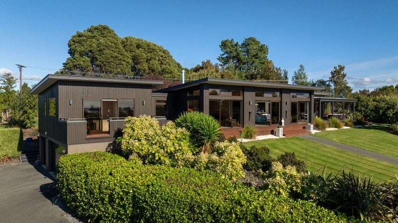 68 Hoddy Road, Redwood Valley - Carousel 1