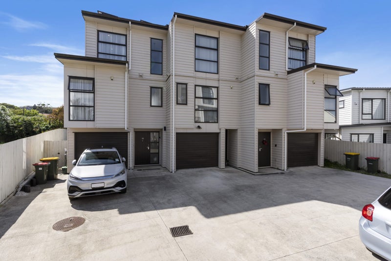 4D Kahu Road, Panmure, Auckland - Carousel 2