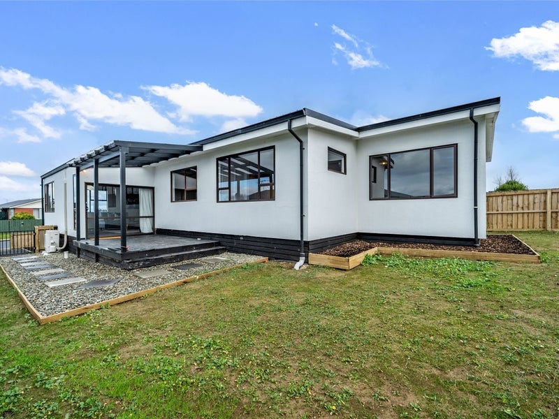 57 Dunbeath Crescent, Kew, Invercargill - Carousel 1