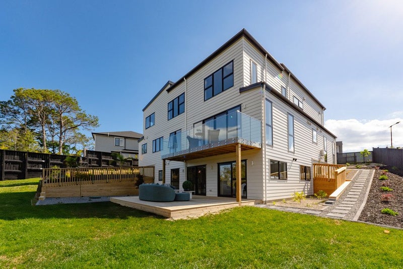 124 Kewa Road, Albany Heights, Auckland - Carousel 1