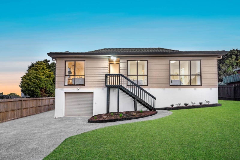 7 Hassan Drive, Massey, Auckland - Carousel 1
