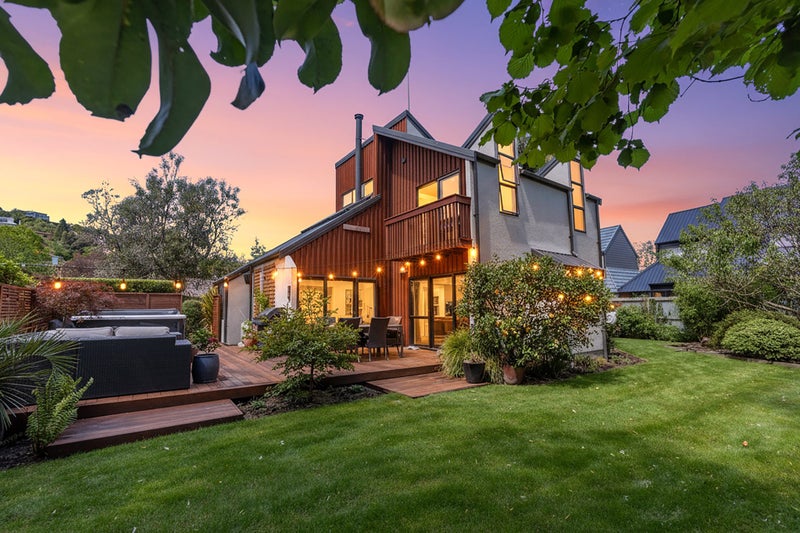 2 Holmcroft Court, Cracroft, Christchurch - Carousel 1