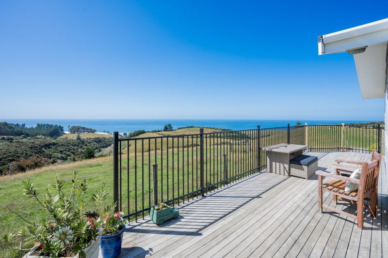 211 Big Stone Road, Brighton, Dunedin - Carousel 2