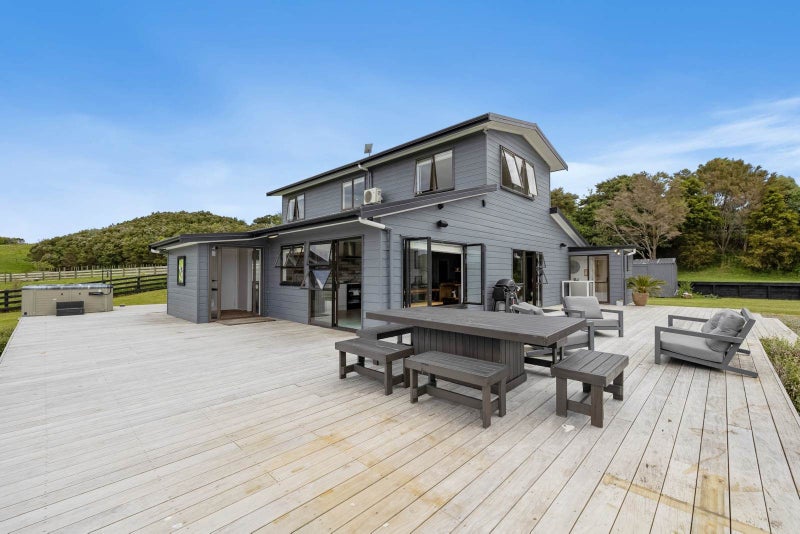 525 Valley Road, Kaiwaka - Carousel 2