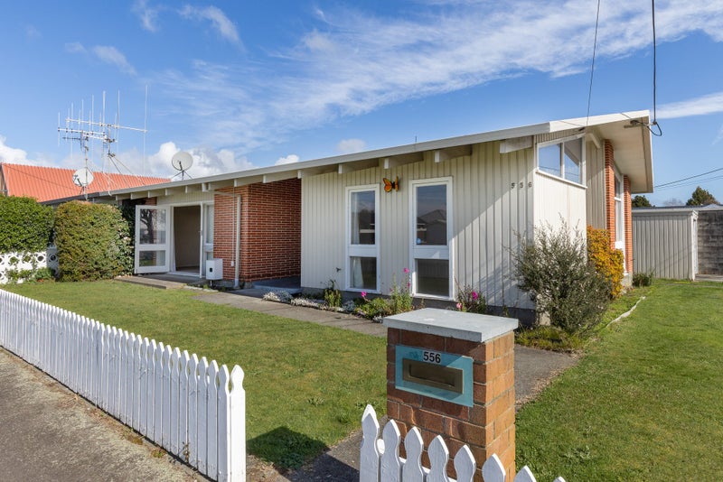 556 Queen Street East, Levin - Carousel 1