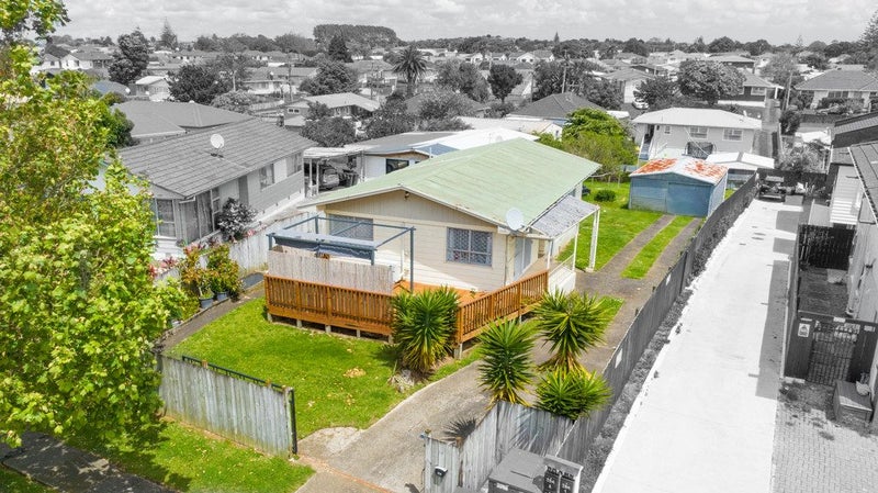 252 Buckland Road, Mangere East, Manukau City, Auckland - Carousel 1