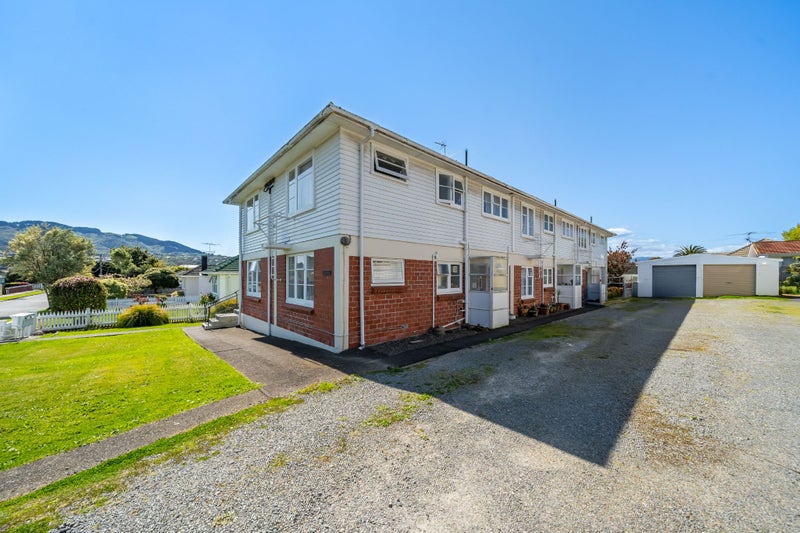 2 Argyle Grove, Trentham, Upper Hutt - Carousel 2