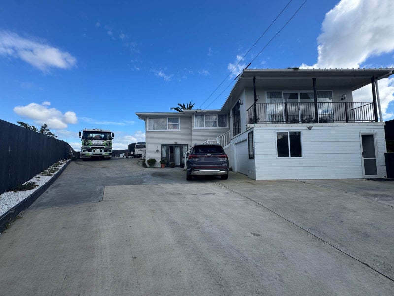 8 Lympne Lane, Mangere, Auckland - Carousel 1