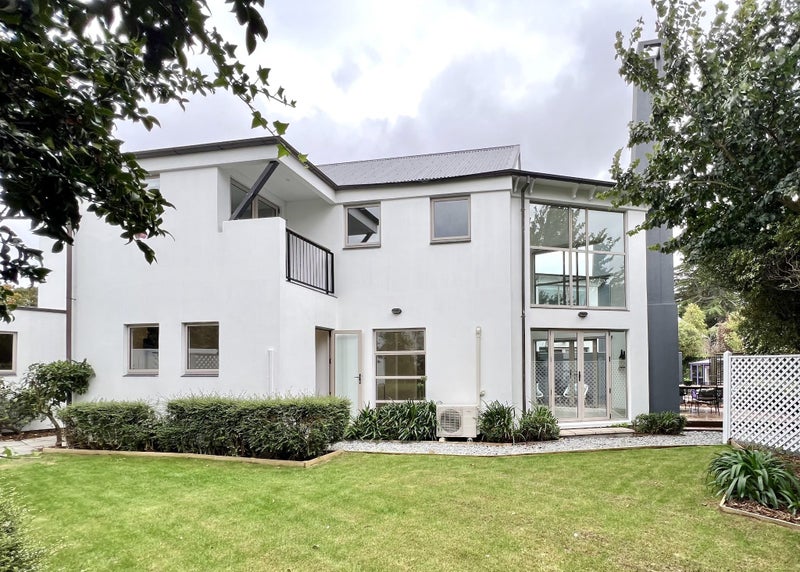 2/37 Poynder Avenue, Merivale, Christchurch - Carousel 1