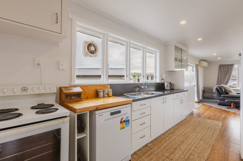 5 Jull Crescent, Waipukurau, Waipukurau - Carousel 2