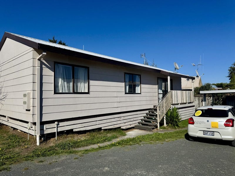 12a Lloyd Drive, Nawton, Hamilton, Waikato - Carousel 1