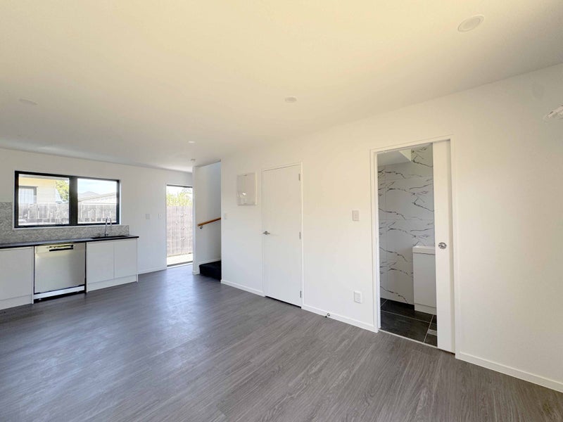 9/21 Tennessee Avenue, Mangere East, Auckland - Carousel 2