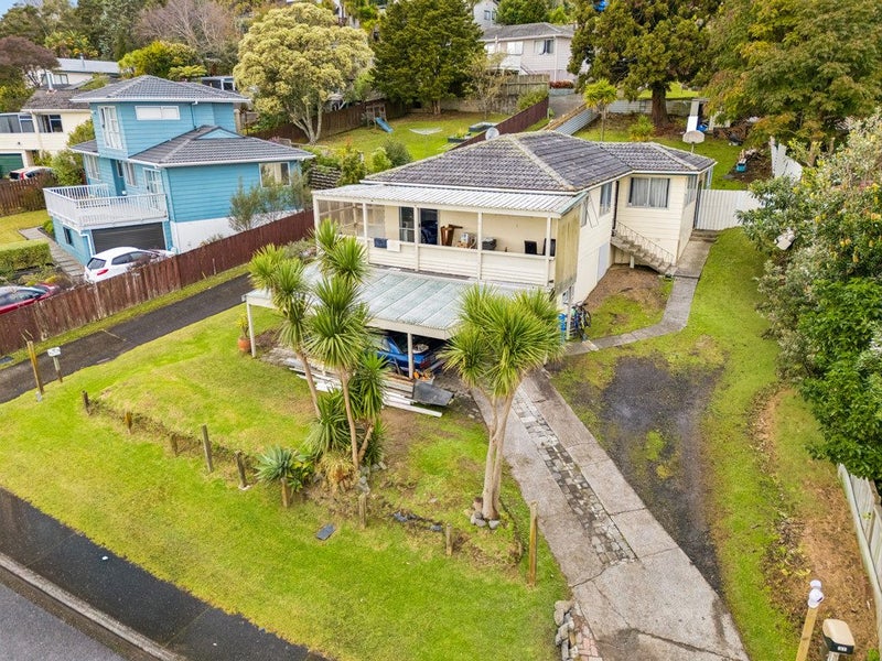 31 Terra Nova Street, Glen Eden, Auckland - Carousel 1