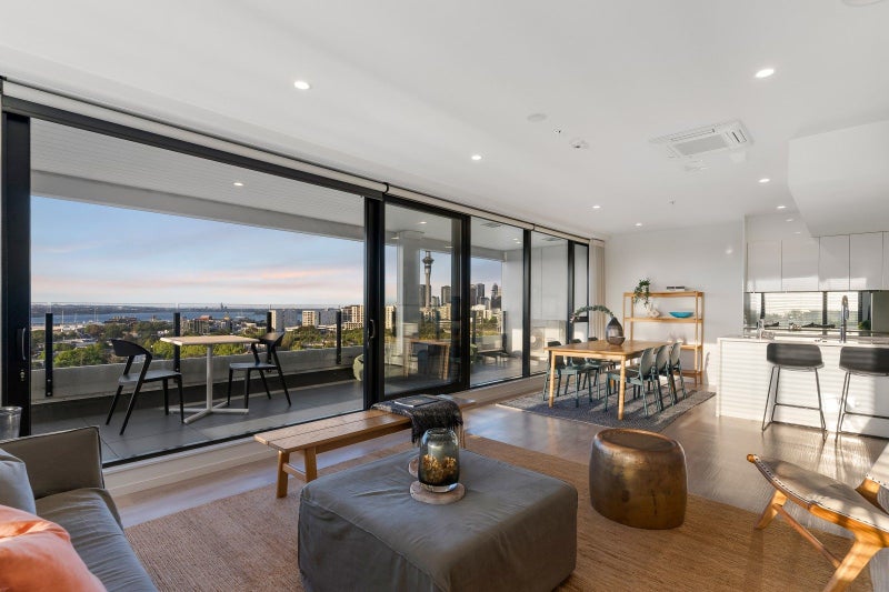 813/8 Hereford Street, Freemans Bay, Auckland - Carousel 1