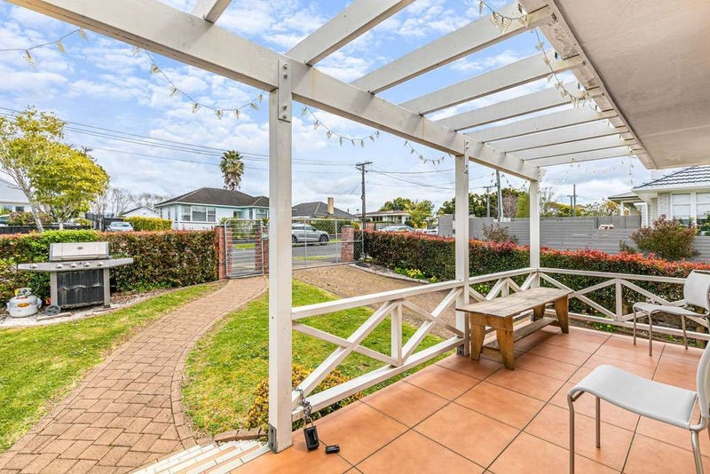 10 Paddington Street, Glen Innes, Auckland - Carousel 2