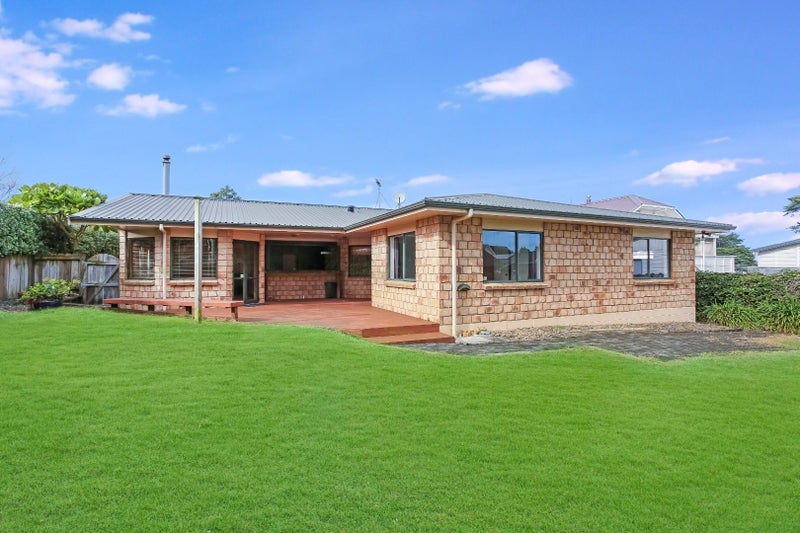 4 Vela Place, Clarks Beach, Clarks Beach - Carousel 2